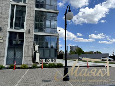 коммерческая по адресу Андрея Верхогляда ул. (Михайла Драгомирова), 17-Б