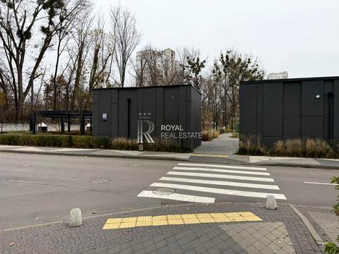 комерційна за адресою Тадея Рильського бульв., 1