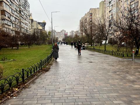 комерційна за адресою Вигурівський бульв., 6