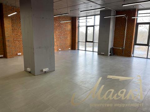 комерційна за адресою Дніпровська набережна вул., 14-Б