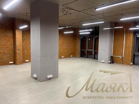 комерційна за адресою Дніпровська набережна вул., 14-Б