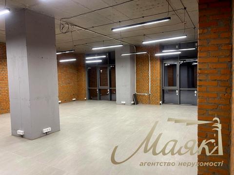 комерційна за адресою Дніпровська набережна вул., 14-Б