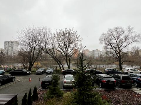 комерційна за адресою Ованеса Туманяна вул., 15-А