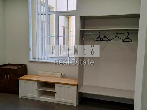 комерційна за адресою Київ, Полкова вул., 74