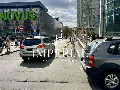 паркомісце за адресою Валерія Лобановського просп. (Червонозоряний), 4-Г