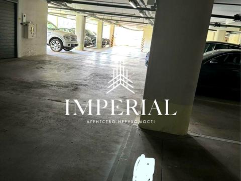 паркомісце за адресою Валерія Лобановського просп. (Червонозоряний), 4-Г