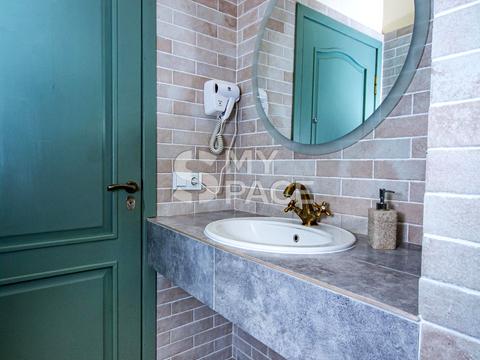 комерційна за адресою Київ, Саксаганського вул., 147/5