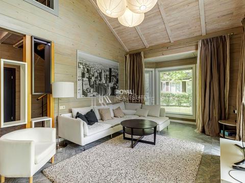 будинок за адресою Дніпровська набережна вул.