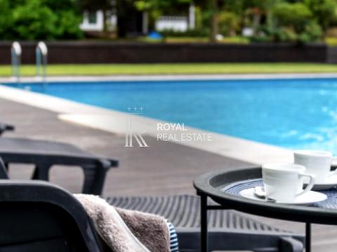 будинок за адресою Дніпровська набережна вул.