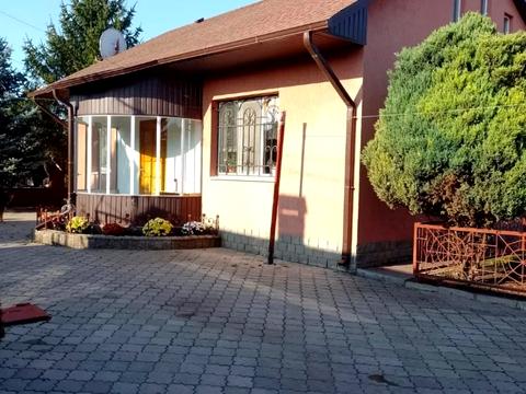 будинок за адресою Жовтнева