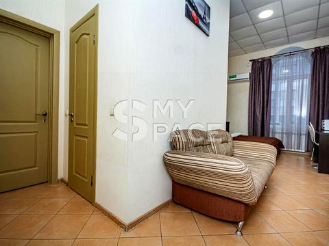 комерційна за адресою Саксаганського вул., 147/5