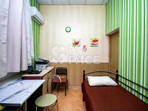 комерційна за адресою Саксаганського вул., 147/5