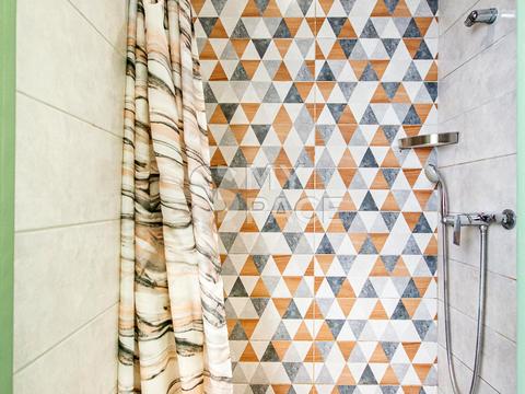 комерційна за адресою Саксаганського вул., 147/5