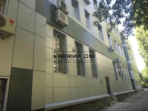 комерційна за адресою Юлії Здановської вул. (Ломоносова), 8-Б