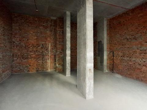 комерційна за адресою Льонокомбінатівська вул., 4