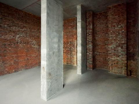 комерційна за адресою Льонокомбінатівська вул., 4