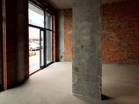 комерційна за адресою Льонокомбінатівська вул., 4