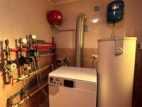 будинок за адресою Молодіжна вул.