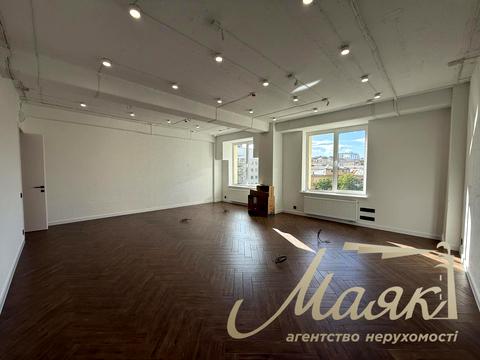 коммерческая по адресу Крещатик ул., 16