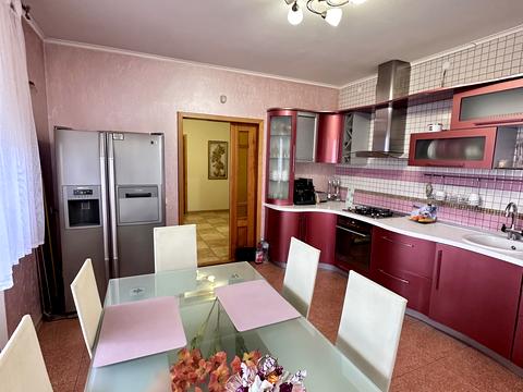 будинок за адресою Молодіжна вул.