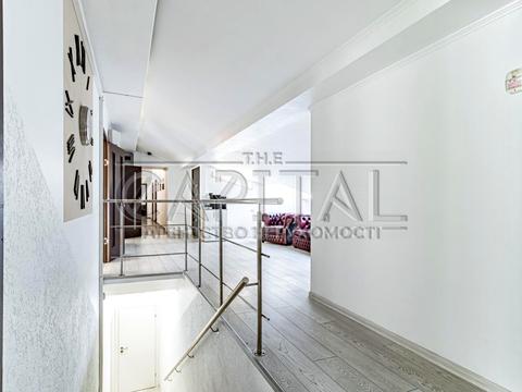 комерційна за адресою Київ, Інститутська вул., 14