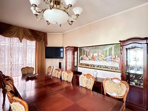 будинок за адресою Молодіжна вул.