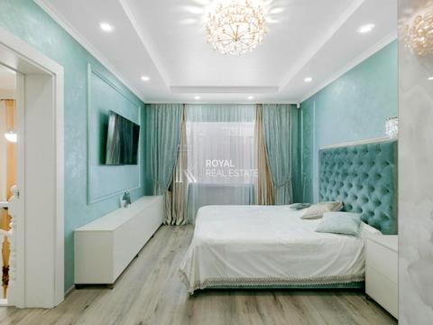 будинок за адресою Набережна