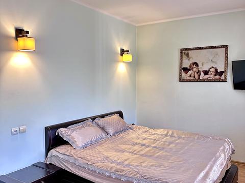 будинок за адресою Молодіжна вул.