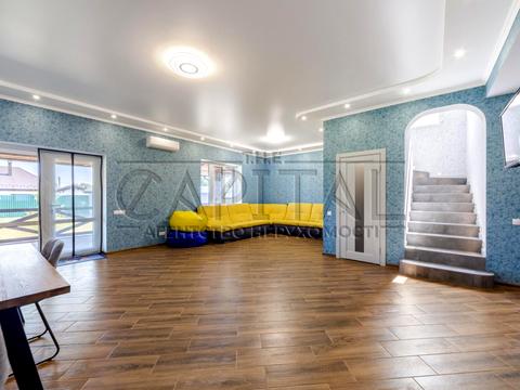 будинок за адресою Броварський