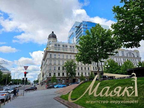 комерційна за адресою Богдана Хмельницького вул., 17/52