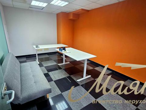 комерційна за адресою Богдана Хмельницького вул., 17/52