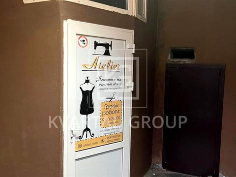 комерційна за адресою Університетська вул., 2Л