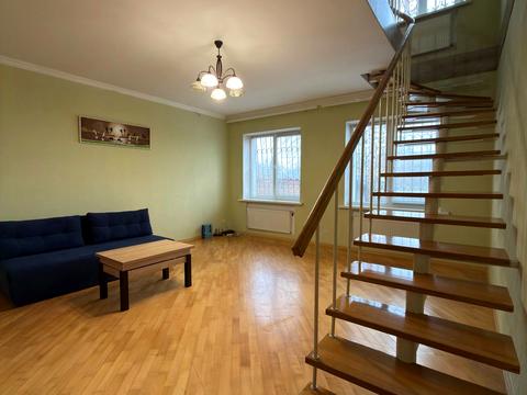 будинок за адресою Миколи Гнатюка вул. (Ласточкіна), 19