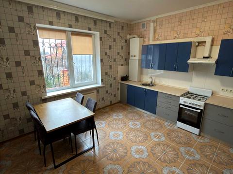 будинок за адресою Миколи Гнатюка вул. (Ласточкіна), 19