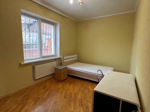 будинок за адресою Миколи Гнатюка вул. (Ласточкіна), 19