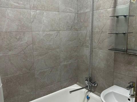 квартира за адресою Богдана Хмельницького просп. (Героїв Сталінграда), 4