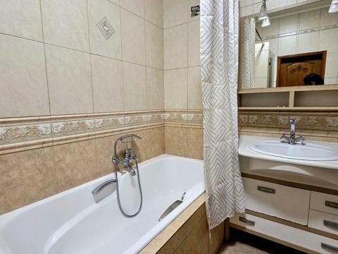 квартира за адресою Київ, Князів Острозьких вул. (Московська), 46/2