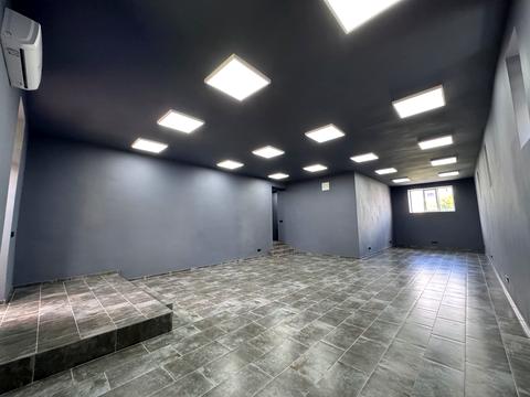 комерційна за адресою Богдана Хмельницького вул., 11