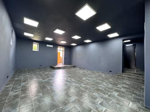 комерційна за адресою Богдана Хмельницького вул., 11