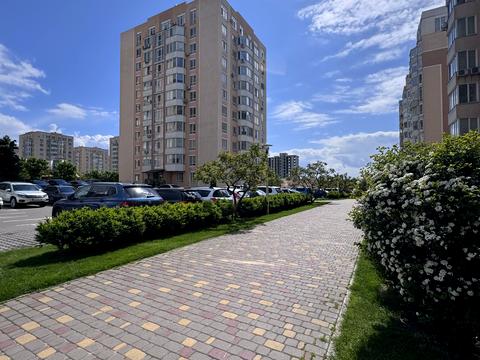 комерційна за адресою Богдана Хмельницького вул., 11