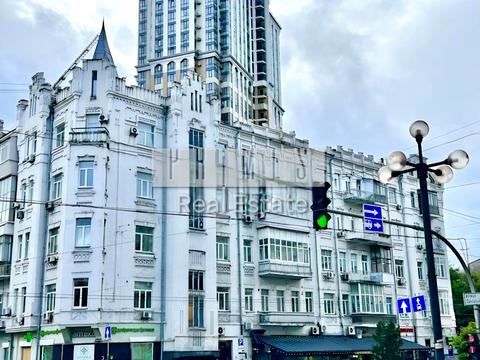 комерційна за адресою Саксаганського вул., 33-35