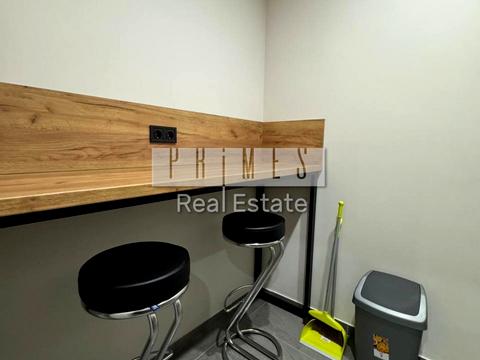 комерційна за адресою Жилянська вул., 68