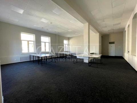 комерційна за адресою Київ, Володимирська вул., 10