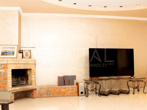 будинок за адресою Левадна вул.