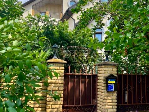 будинок за адресою Левадна вул.