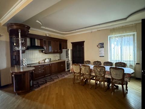 будинок за адресою Академічна вул., 10