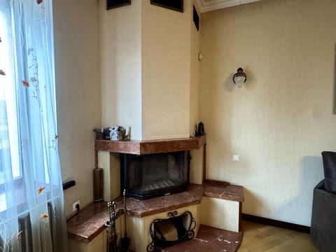 будинок за адресою Академічна вул., 10