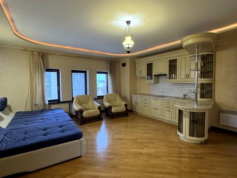 будинок за адресою Академічна вул., 10