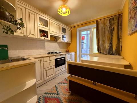 квартира за адресою Тополина вул., 7