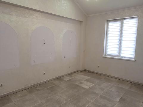 коммерческая по адресу Кирила і Мефодія пл. (Миру), 27